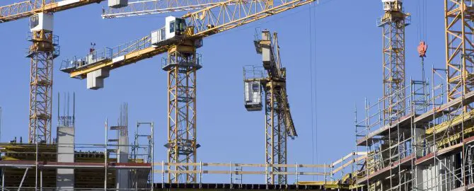 Cranes by day 000002350652 670x270
